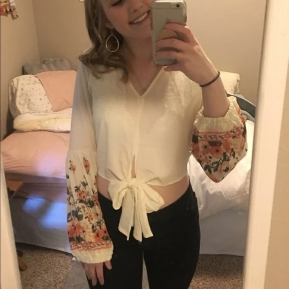 🌸HP🌺 Floral blouse crop top boho flower lantern sleeve tie chiffon cream white - Picture 7 of 9